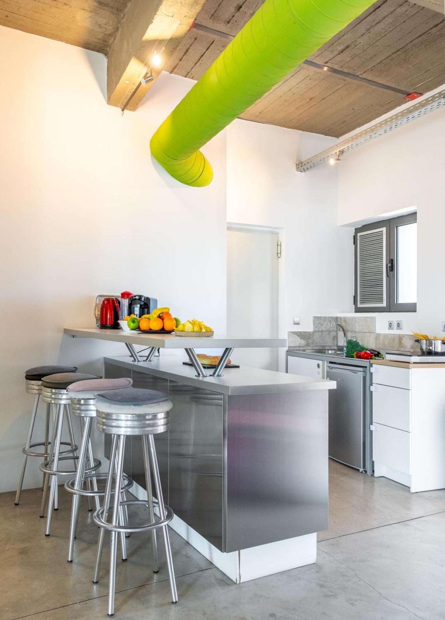 Ceramus Apartments Gazi View Афины Экстерьер фото